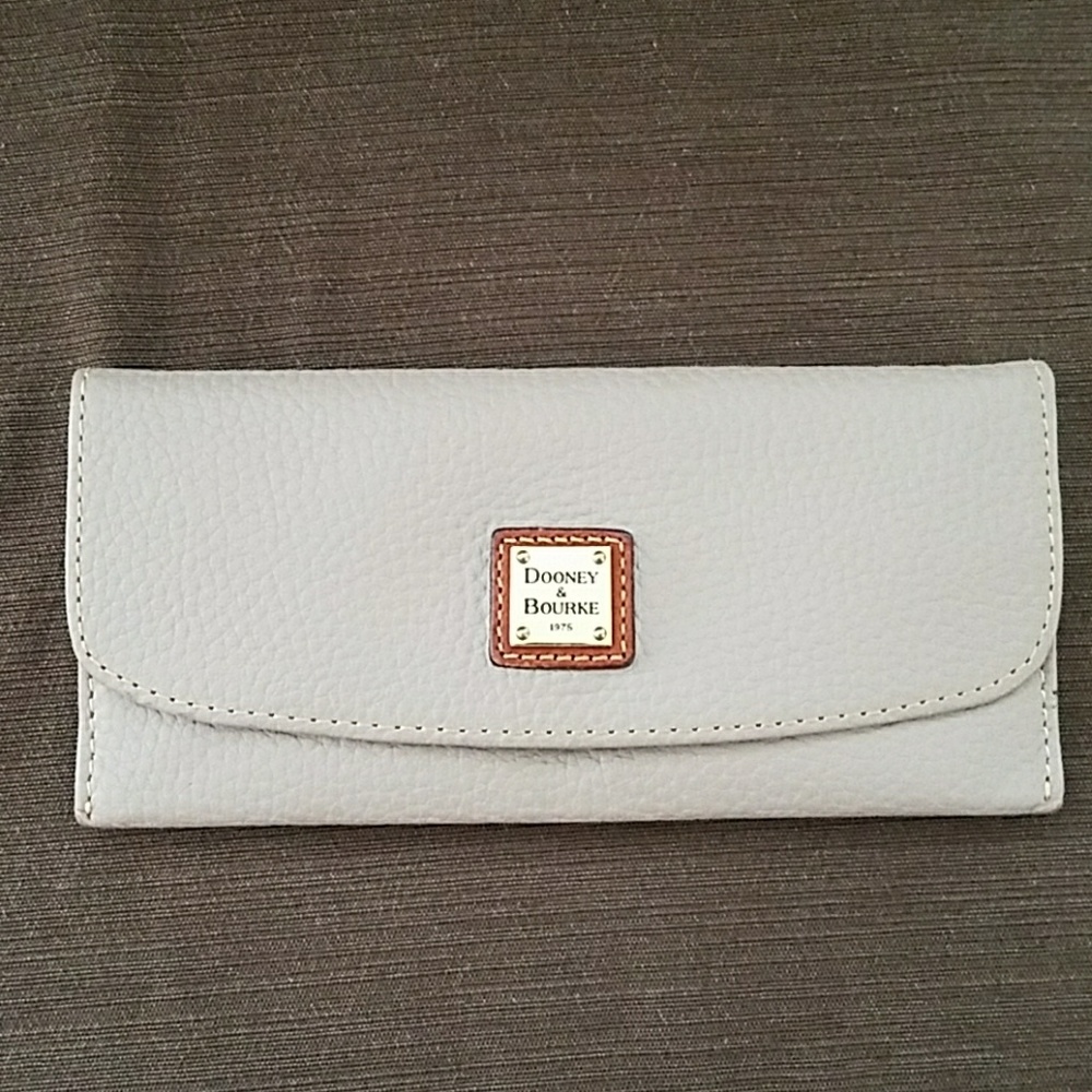 Dooney and bourke wallet